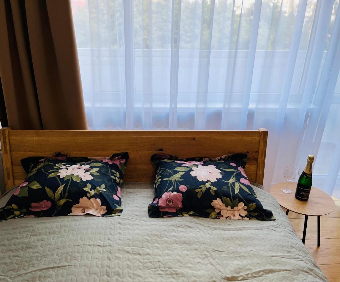 Ne-Doma Appartement Chomutov Buitenkant foto