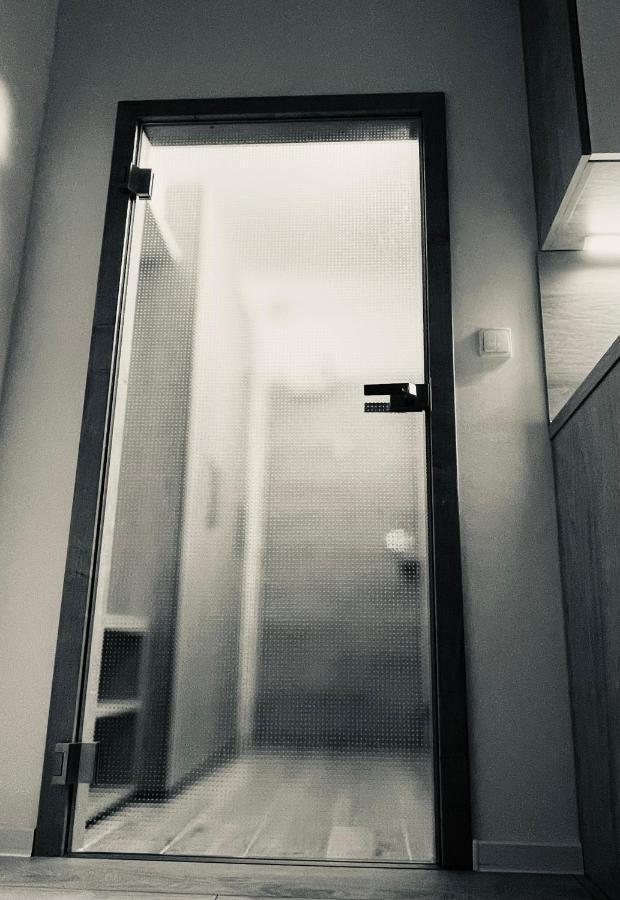 Ne-Doma Appartement Chomutov Buitenkant foto