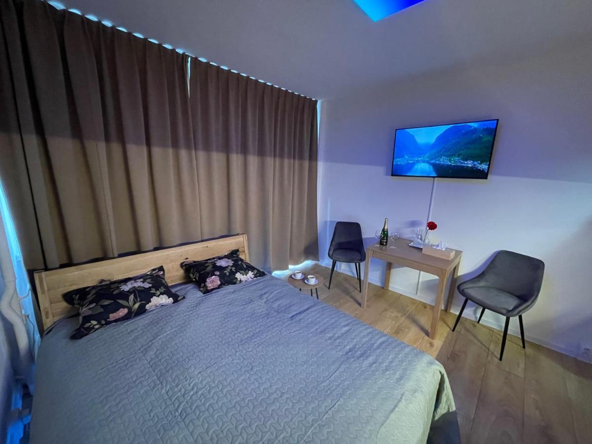 Ne-Doma Appartement Chomutov Buitenkant foto